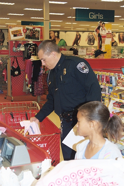 ShopWithACop2008 (2).jpg